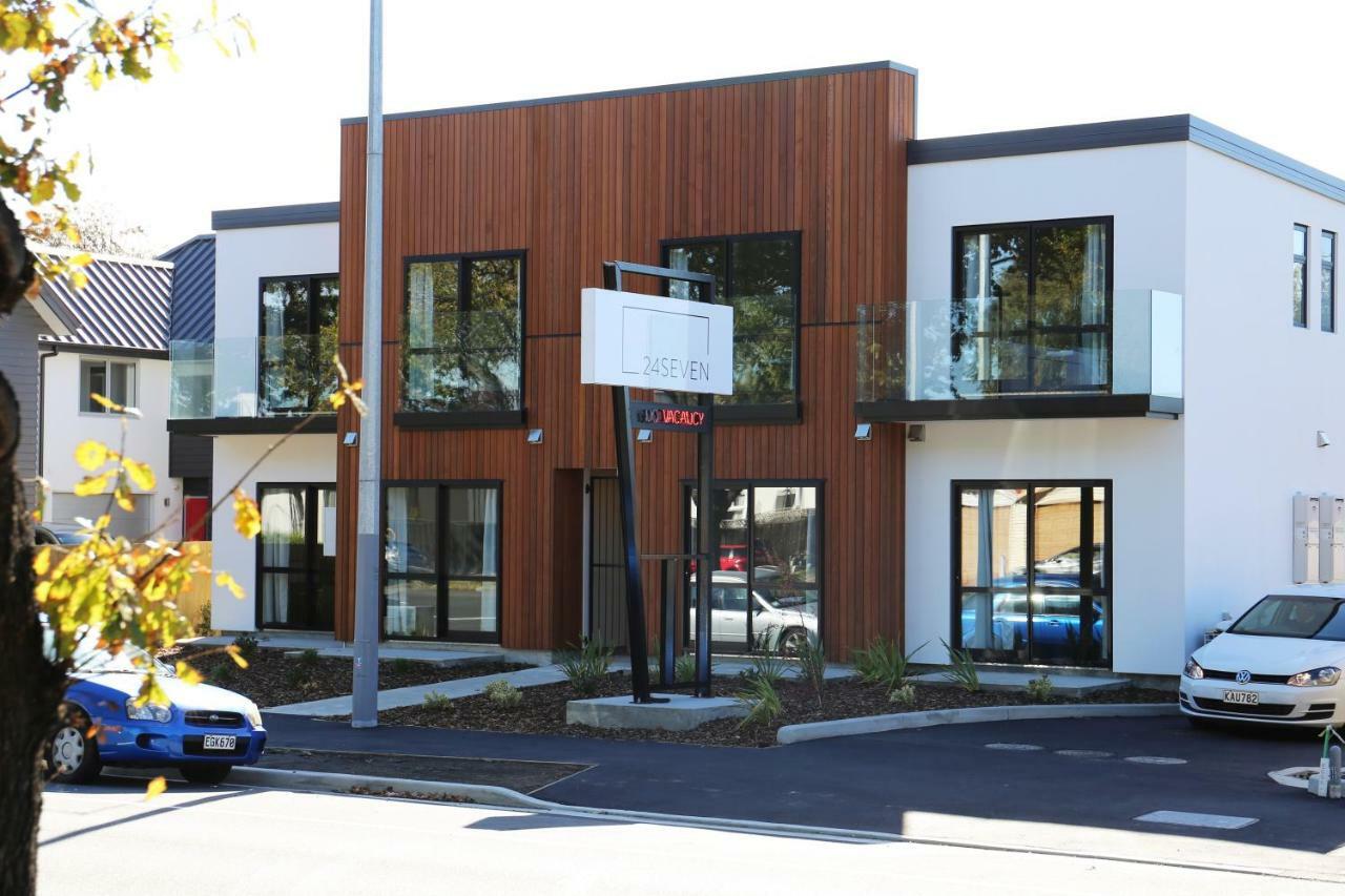 24Seven Inn Christchurch Exterior photo